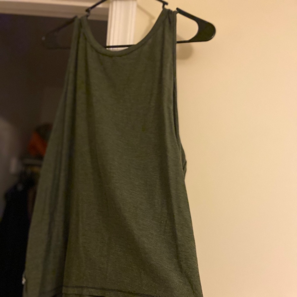 Sleeveless green Old Navy high low shirt